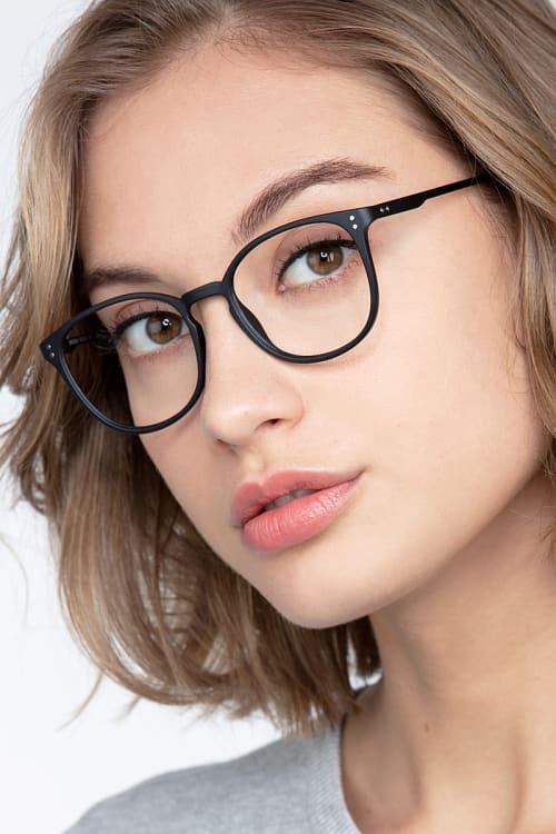 5 razones por las cuales no comprar gafas con "lentes de lujo"